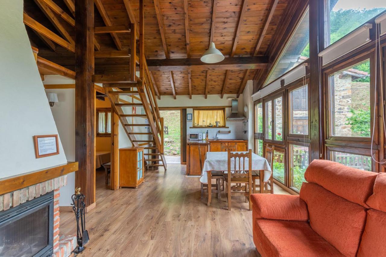 Apartamentos Rurales Los Picos De Redo Камаленьйо Екстер'єр фото