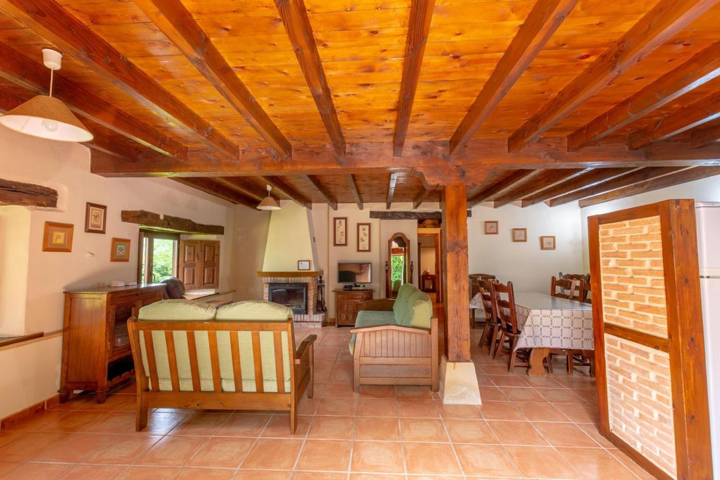 Apartamentos Rurales Los Picos De Redo Камаленьйо Екстер'єр фото