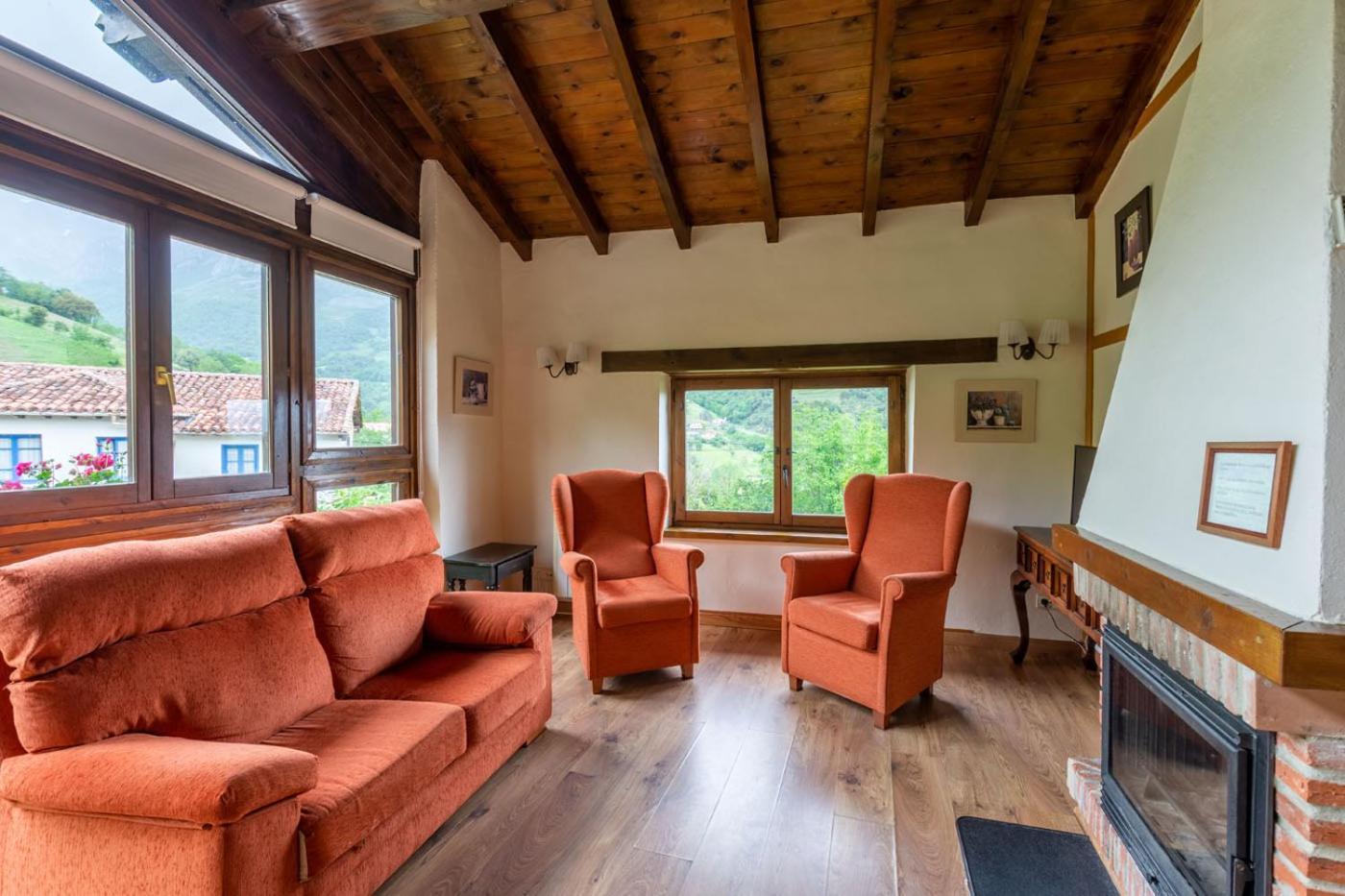 Apartamentos Rurales Los Picos De Redo Камаленьйо Екстер'єр фото
