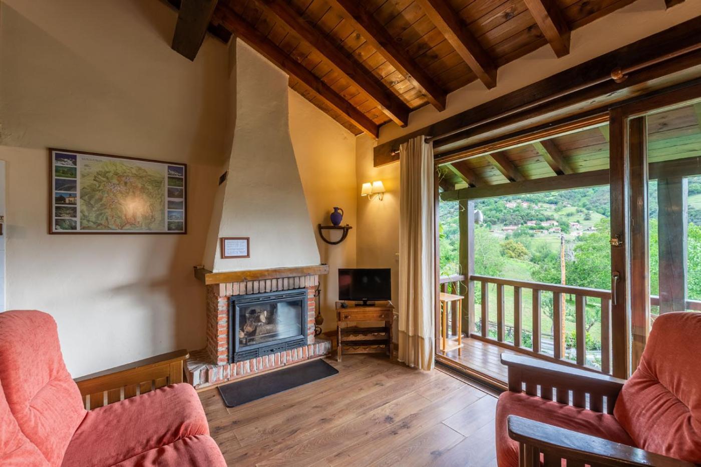Apartamentos Rurales Los Picos De Redo Камаленьйо Екстер'єр фото