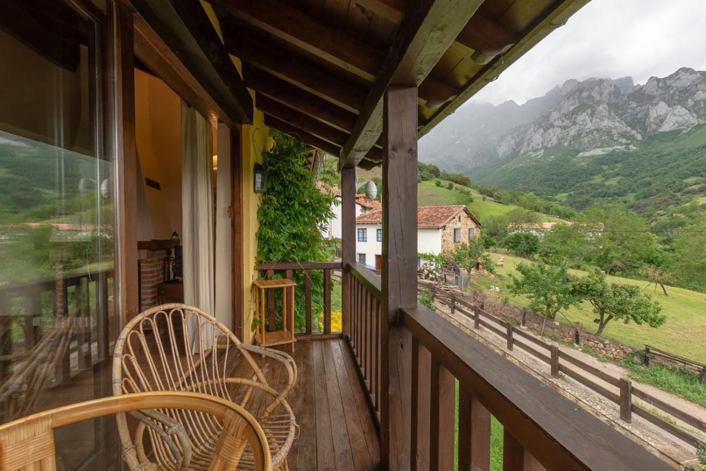 Apartamentos Rurales Los Picos De Redo Камаленьйо Екстер'єр фото